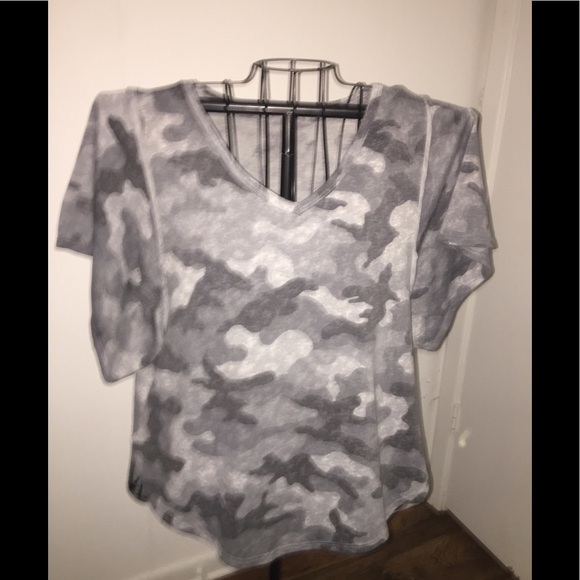 Hopely size small - Picture 1 of 7